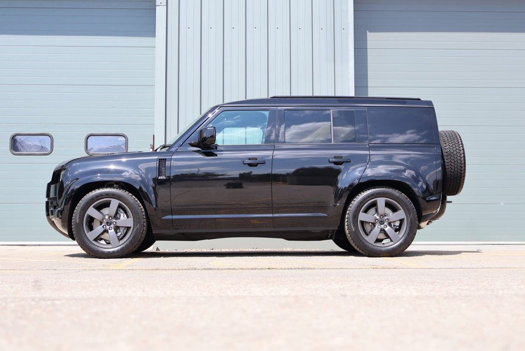 Land Rover Defender 110 2026 D350 HSE GENUINE REAR LAND ROVER SEATS FITTED X DEMO MODEL 7