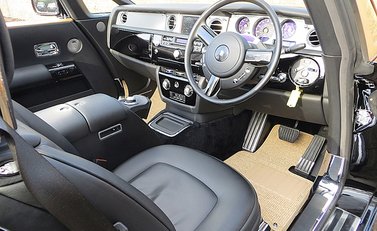 Rolls-Royce Phantom Drophead Coupe 7