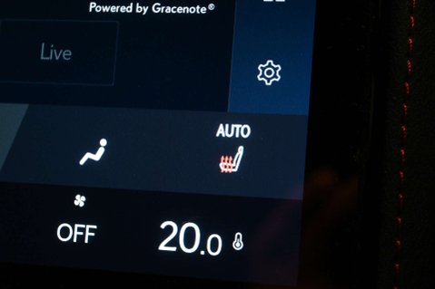 Lexus LBX 1.5 LBX Premium + CVT 5dr 44