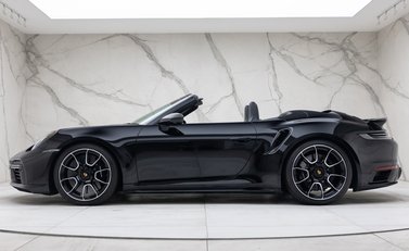 Porsche 911 Turbo S Cabriolet (992) 6