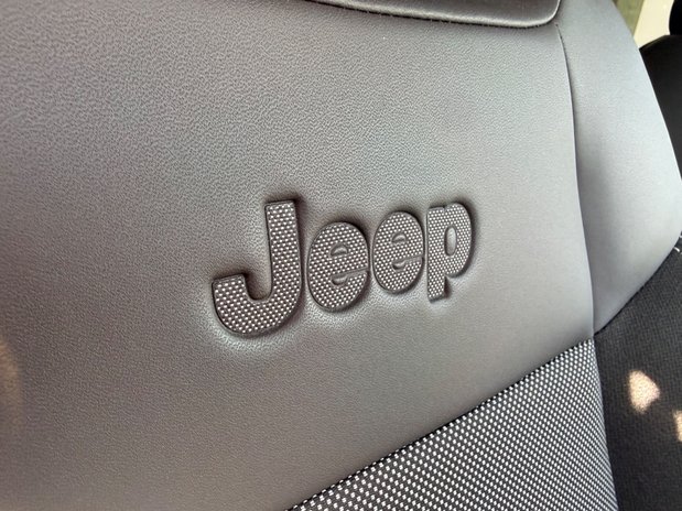 Jeep Avenger SUMMIT 19