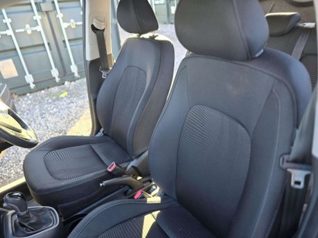 Hyundai i10 1.2 Premium SE Hatchback 5dr Petrol Auto Euro 6 (87 ps) 36