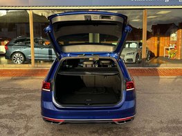 Volkswagen Passat 1.5 Passat R-Line TSi Evo 5dr 73