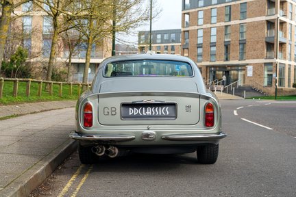 Aston Martin DB6 Mark II 6
