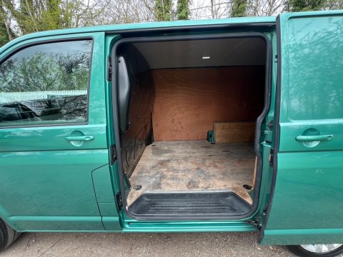 Volkswagen Transporter T28 TDI P/V HIGHLINE 36