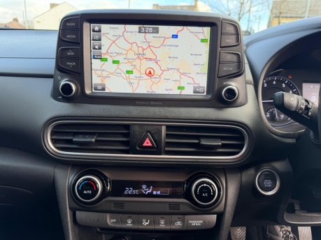 Hyundai KONA PREMIUM 10