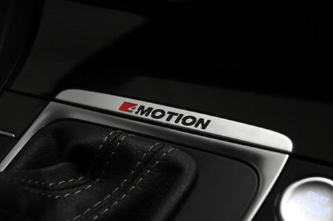 Volkswagen Golf 2.0 Golf R TSi 4Motion Semi-Auto 4WD 5dr 43