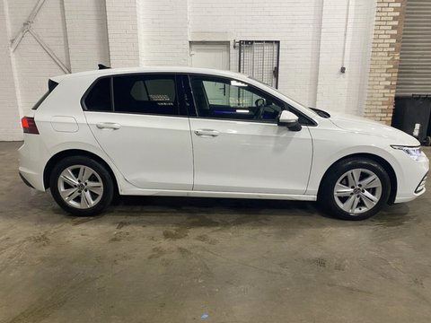 Volkswagen Golf LIFE ETSI DSG 4