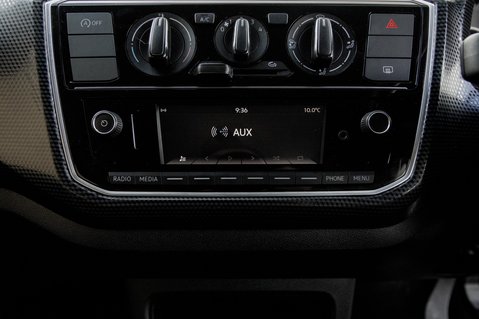 Volkswagen Up MOVE UP BLUEMOTION TECHNOLOGY 23
