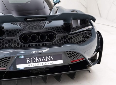 McLaren 765LT V8 SSG 24