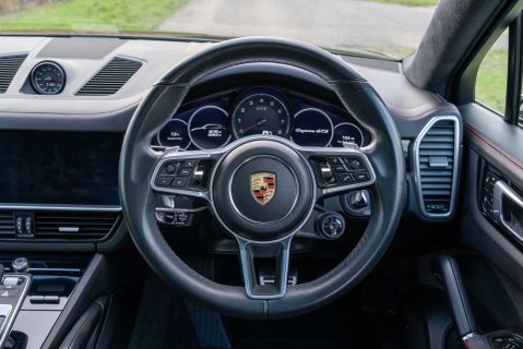 Porsche Cayenne Cayenne GTS 13