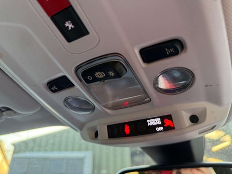 Peugeot 2008 1.2 2008 Active Premium PureTech S/S 5dr 71