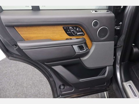 Land Rover Range Rover 2.0 Range Rover Autobiography P400e Auto 4WD 5dr 46