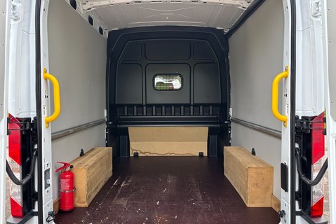 Ford Transit 350 L3H2 130 ps DCIV - Air Con / Sat Nav 12