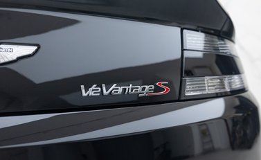Aston Martin V12 Vantage S 45