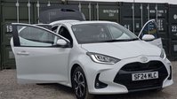 Toyota Yaris 1.5 VVT-h Design Hatchback 5dr Petrol Hybrid E-CVT Euro 6 (s/s) (116 ps) 6