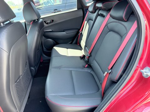 Hyundai KONA 1.6T PREMIUM GT 12
