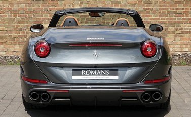 Ferrari California T 11