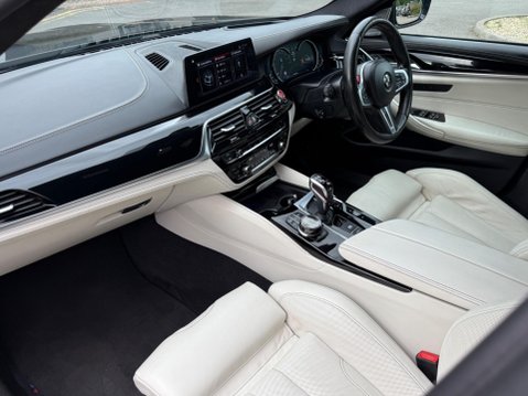 BMW M5 4.4 V8 Steptronic xDrive Euro 6 (s/s) 4dr 2