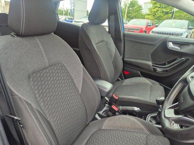 Ford Puma TITANIUM MHEV 13