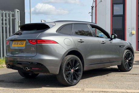 Jaguar F-Pace 3.0 F-PACE V6 S AWD D Auto 4WD 5dr 7