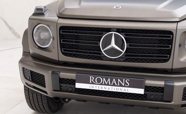 Mercedes-Benz G Series G 400 D 4MATIC AMG LINE PREMIUM PLUS 25