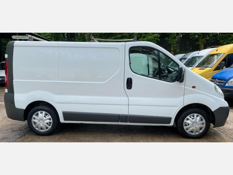 Vauxhall Vivaro 2.0 2700 CDTi FWD L1 4dr 6