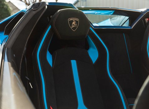 Lamborghini Aventador SVJ LP 770-4 Roadster 17