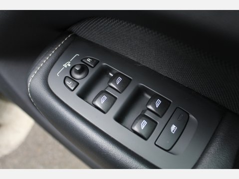 Volvo XC60 RECHARGE T6 R-DESIGN AWD 27