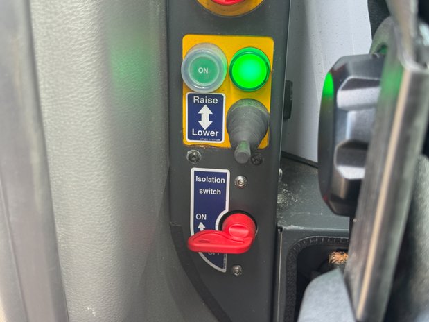 Ford Transit Tipper MWB L2 Leader 350 Air Con Tow Bar EURO 6 34