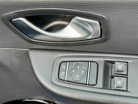 Renault Clio DYNAMIQUE NAV 20