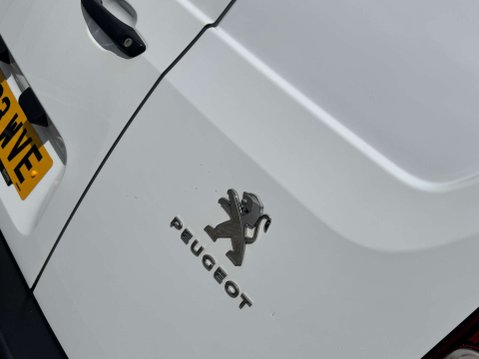 Peugeot Partner 1.5 BlueHDi 1000 Professional Premium + Standard Panel Van 5dr Diesel Manua 7