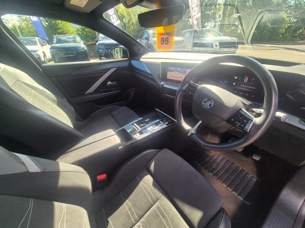 Vauxhall Astra ULTIMATE 17