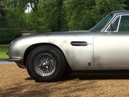 Aston Martin DB6 MANUAL 9