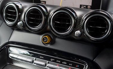 Mercedes-Benz Amg GT GT R 17