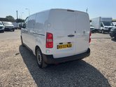 Peugeot Expert MWB L2H1 Low Roof Professional Premium 2700 Air Con EURO 6 10
