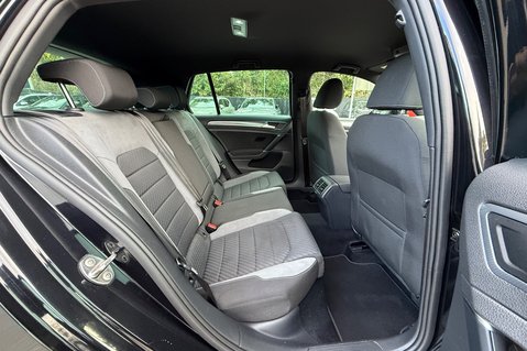 Volkswagen Golf R-LINE EDITION TSI EVO DSG 22