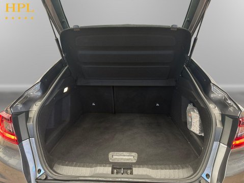 Renault Arkana 1.6 E-TECH E-Tech engineered BOSE Edition SUV 5dr Petrol Hybrid Auto 2WD Eu 21