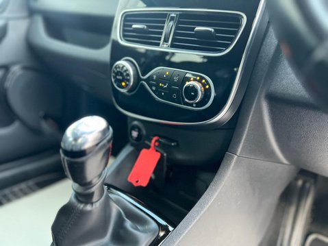 Renault Clio 1.5 dCi Dynamique S Nav Euro 6 (s/s) 5dr 27
