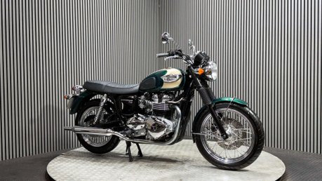 Triumph Bonneville 2004 ONLY 10K STUNNING MODERN CLASSIC NEW MOT 790CC 3