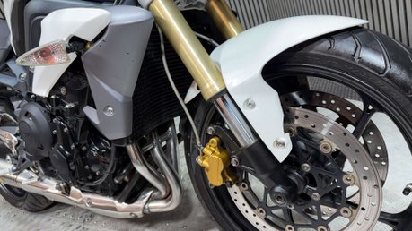 Triumph Street Triple 2013 ONLY 19K, QUICKSHIFTER, ARROW PIPE, NEW MOT 17