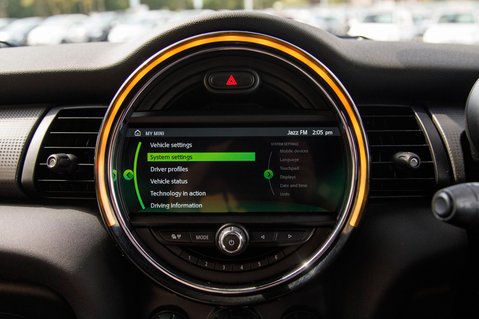 Mini Hatch COOPER 22