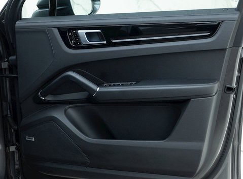 Porsche Cayenne E-Hybrid 21