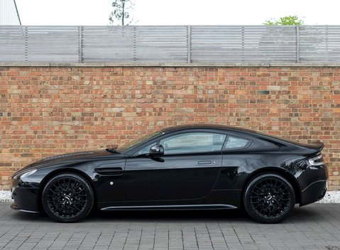 Aston Martin V12 Vantage S 2