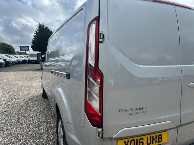 Ford Transit Custom LWB L2H1 Low Roof Limited 290 EURO 6 NO VAT 18