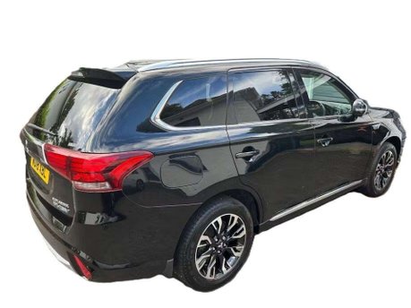 Mitsubishi Outlander 2.0h 12kWh 5h SUV 5dr Petrol Plug-in Hybrid CVT 4WD Euro 6 (s/s) (200 ps) 4