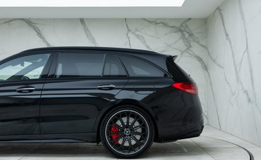 Mercedes-Benz C63 S AMG E Performance Estate Night Edition 40