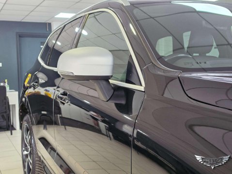 Volvo XC60 2.0 D5 PowerPulse R-Design Auto AWD Euro 6 (s/s) 5dr 73