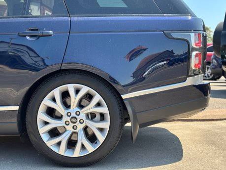 Land Rover Range Rover 3.0 D300 MHEV Westminster SUV 5dr Diesel Auto 4WD Euro 6 (s/s) (300 ps) 6