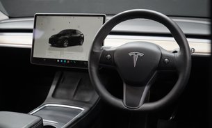 Tesla Model Y LONG RANGE AWD Comfort Suspension GROK AI One Owner Adaptive LEDs VAT Q 13